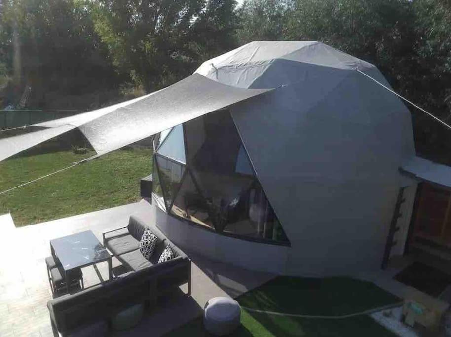Domeglamping At Fishinglake Sagvar Exterior foto