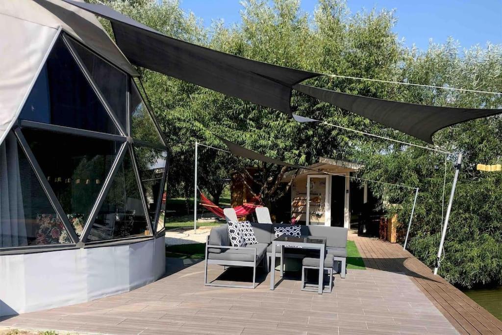 Domeglamping At Fishinglake Sagvar Exterior foto