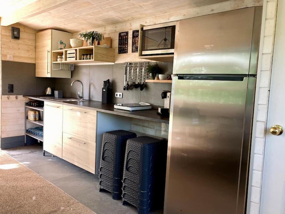 Domeglamping At Fishinglake Sagvar Exterior foto