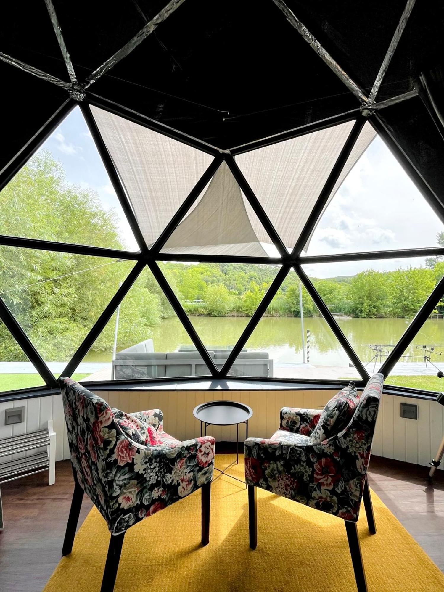 Domeglamping At Fishinglake Sagvar Exterior foto